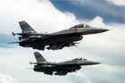 F-16 Photo